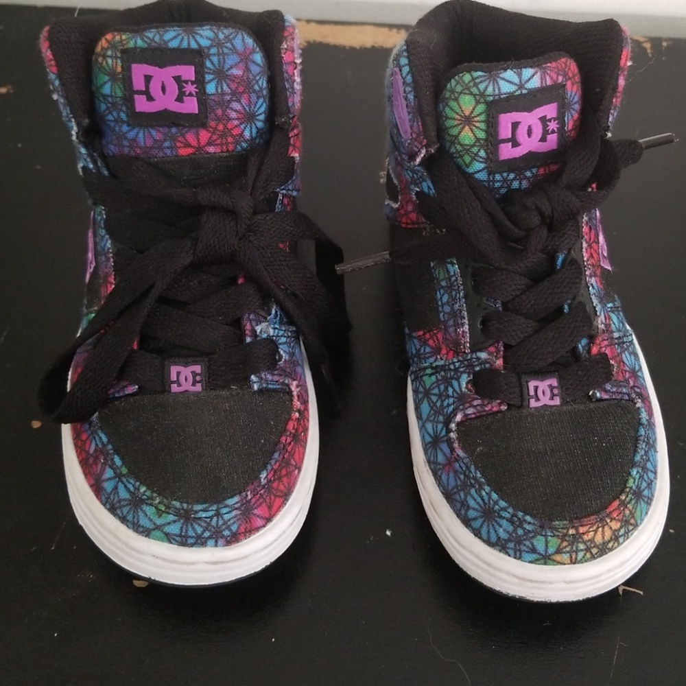 DC shoes